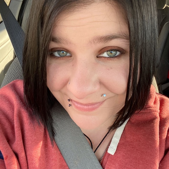 Meet your Posher, Lindsay - Picture 1 of 1